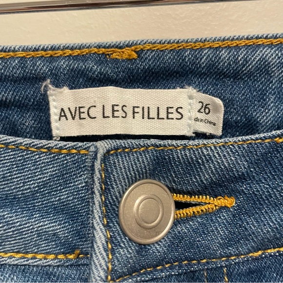 NWOT Avec Les Filles Cropped Fray Jeans in Blue - Picture 6 of 10